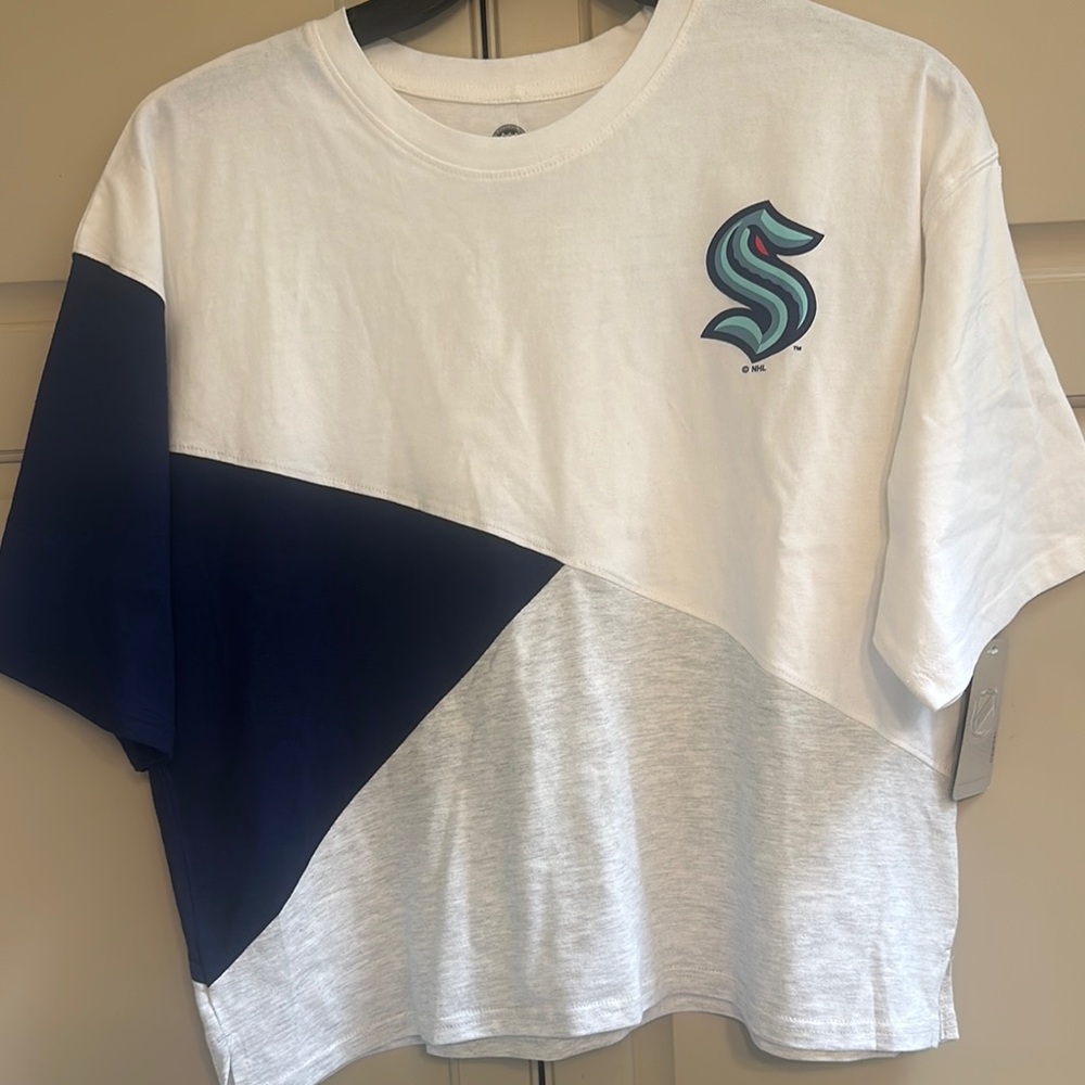 Kraken Hockey White and Blue Short Sleeve Tee with